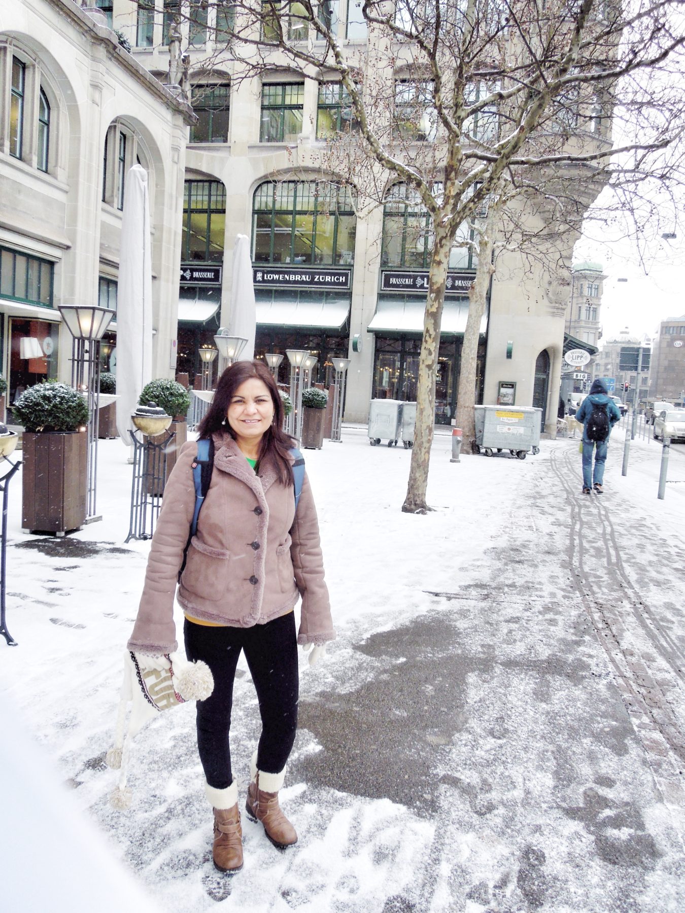 Winter Travel Tips: How To Dress For The Cold Without Looking Like a Ball -  The Travel Intern